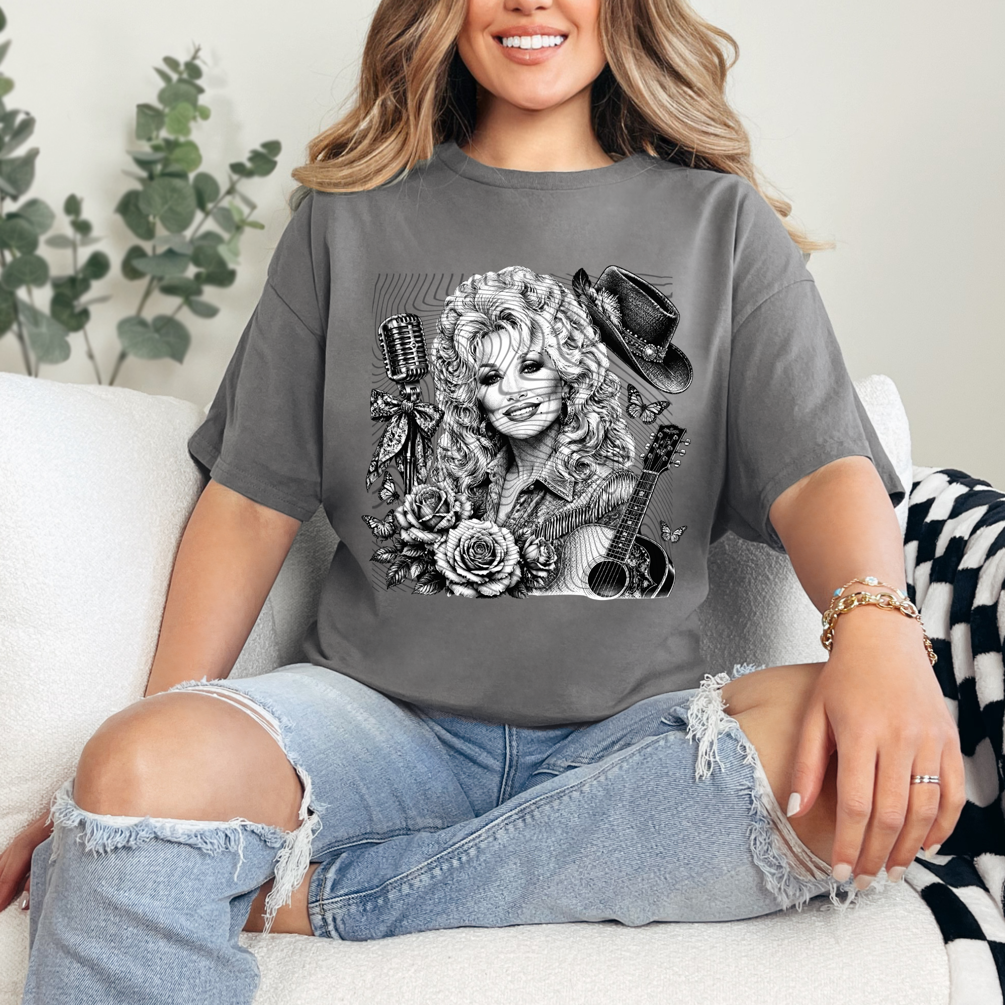 B&amp;W Queen of Country DTF